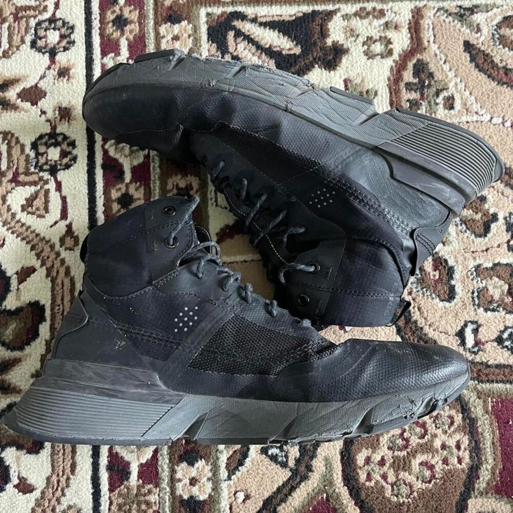 Sorel tactical hiking shoes size 10
